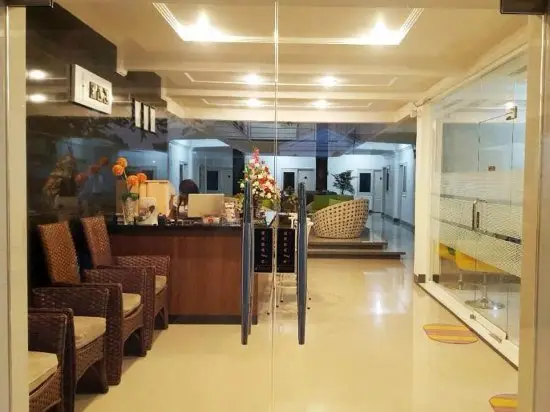 OYO 965 Gading Residence