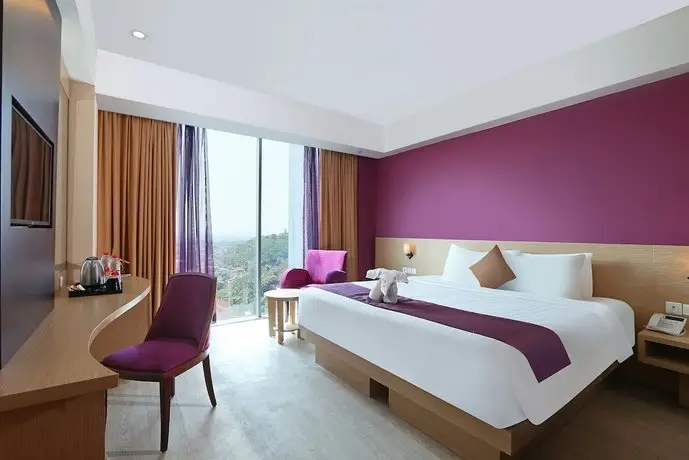 Grand Edge Hotel Semarang 