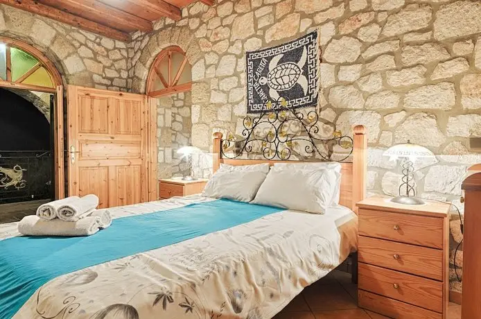 Joanna's Stone Villas 