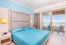 Grand Blue Beach Hotel 