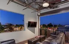 Urban Living By Signature Vacation Rentals 