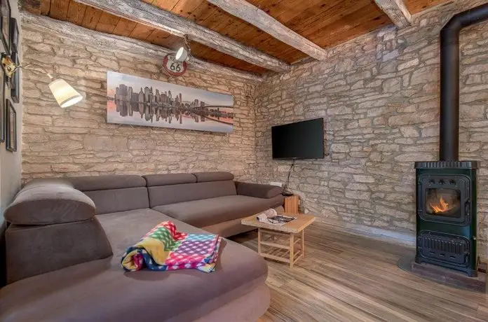 Rustic Istrian house Varesco