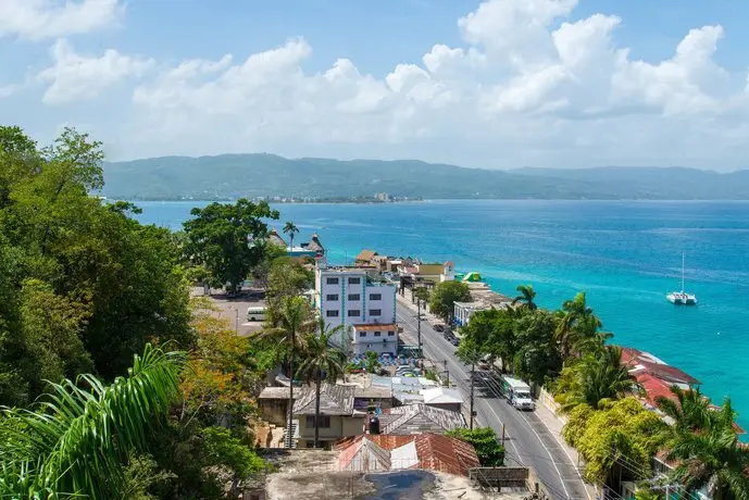 Sky View Beach Studio - Montego Bay Club