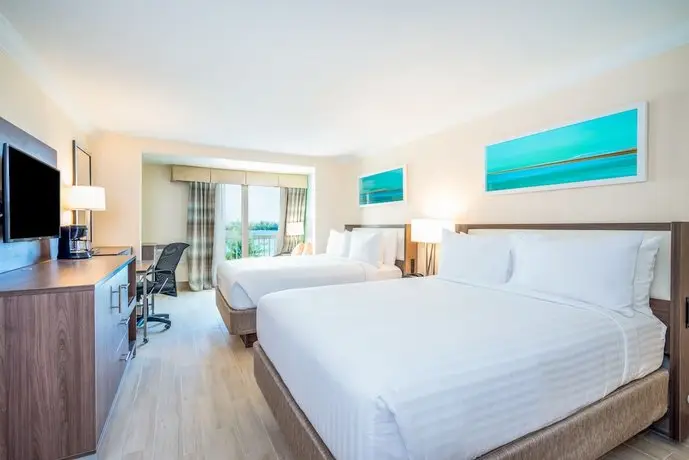 Holiday Inn Express & Suites Nassau 