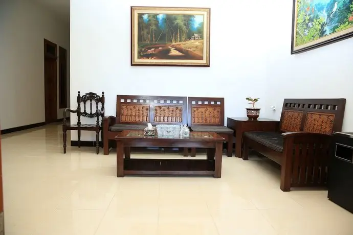 Puri Kusuma Guest House 