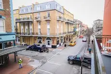 Hosteeva French Quarter Suite & Balcony 