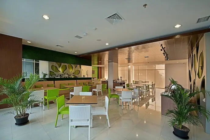 Whiz Prime Hotel Pajajaran Bogor 