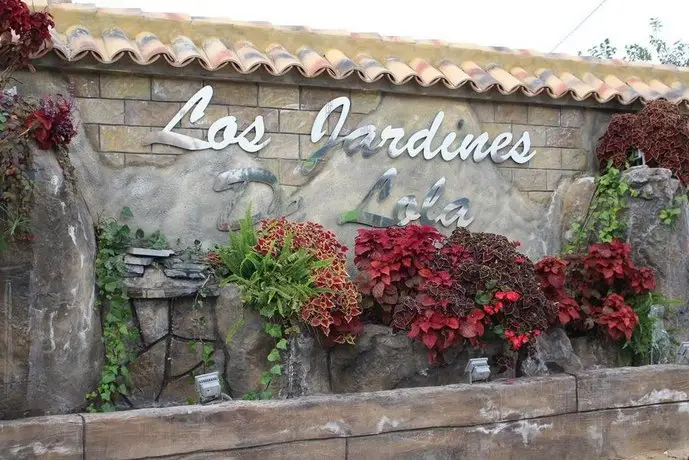 Casa Los jardines de Lola 