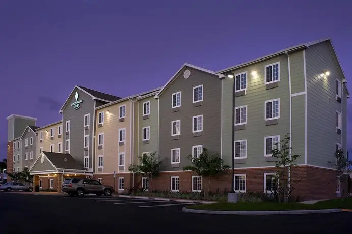 WoodSpring Suites Lake Worth 