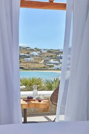 Mykonos Waves Beach House & Suites 