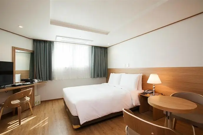 Hotel Rest Seogwipo 