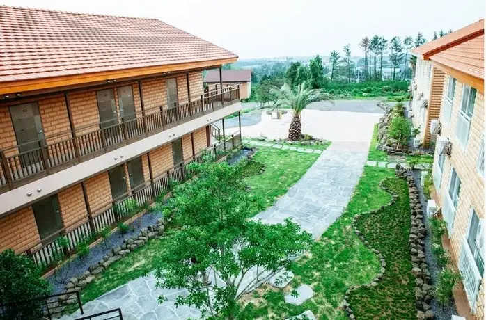 Red Clay Hostel 