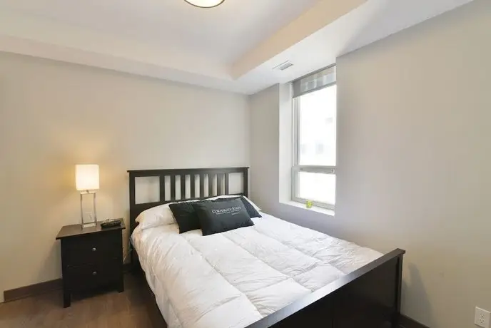 Lisgar Street Apartments by CorporateStays