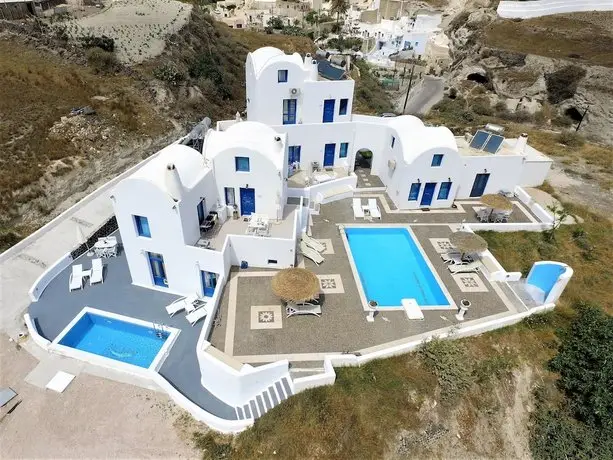 Santorini Traditional Suites 