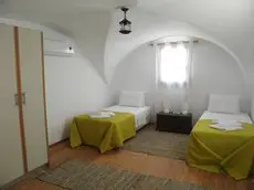 Santorini Traditional Suites 