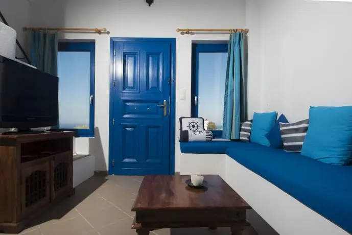 Santorini Traditional Suites 