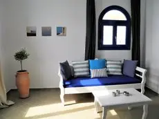 Santorini Traditional Suites 