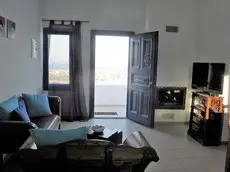 Santorini Traditional Suites 