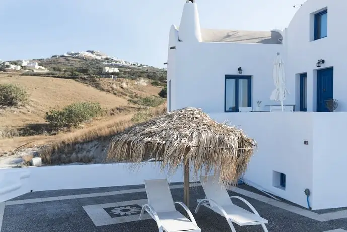 Santorini Traditional Suites 