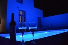 Santorini Traditional Suites 