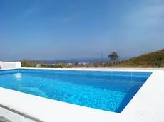 Santorini Traditional Suites 