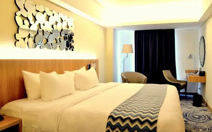 Louis Kienne Hotel Simpang Lima 