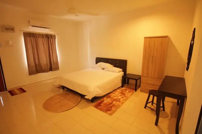 Cloud 9 Guest House 