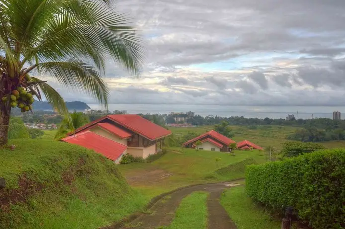 Vista Guapa Eco Surf Camp 