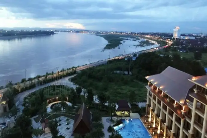 Landmark Mekong Riverside Hotel 