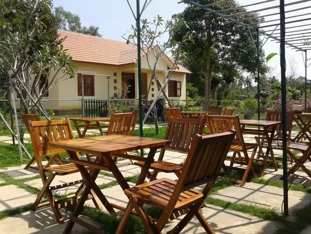 Spring Garden Homestay Cua Duong 