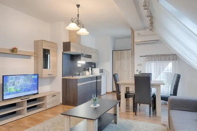 Fortuna 7 Apartments 