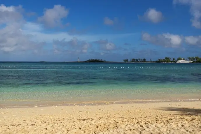 Courtyard by Marriott Nassau Downtown/Junkanoo Beach 