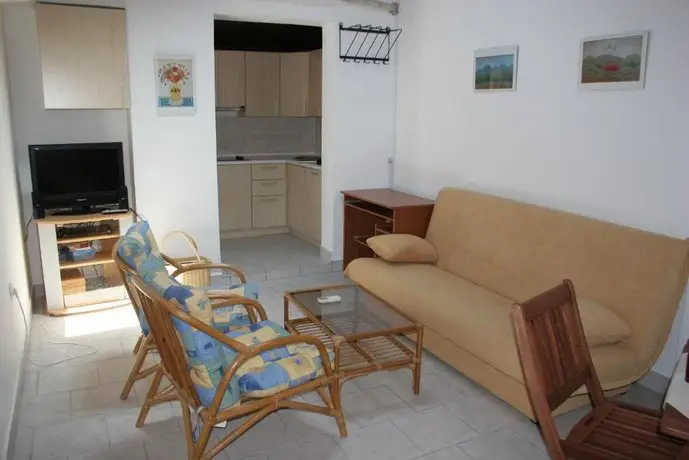 Holiday home Ana Cervar Porat