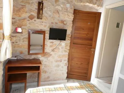 Aeolos Guesthouse 