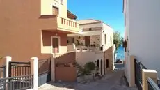 Aeolos Guesthouse 