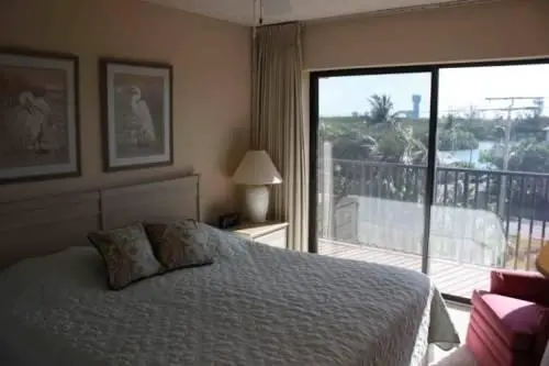 Dolphin Way - Two Bedroom Condominium B-304 