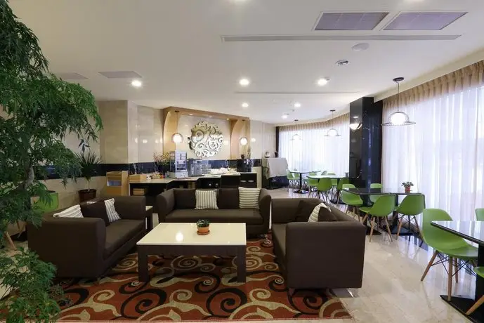 Maple Hotel Tainan City 