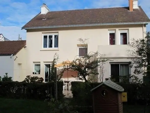 Gite Une Maison En Ville