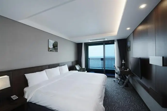 Ramada Sokcho Hotel 