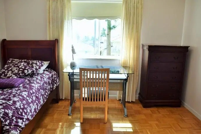 Homestay in Burnaby near Forglen Park 