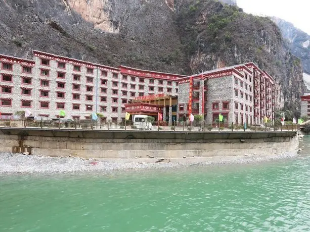 Balagezong Tibetan Ecological Hotel