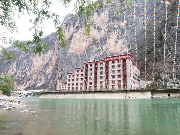 Balagezong Tibetan Ecological Hotel