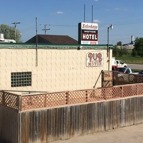 Esterhazy Motor Hotel