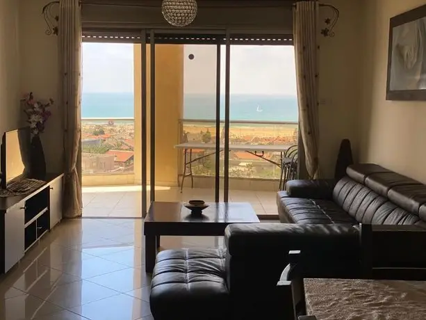 Keren's Sea View Apartment 