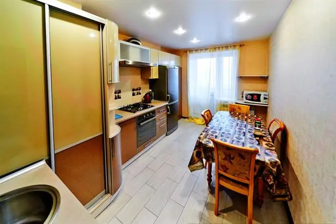 In The Center On Matrosova 16 2-Bedroom Apartments