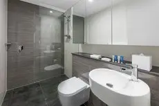 Meriton Suites North Sydney 