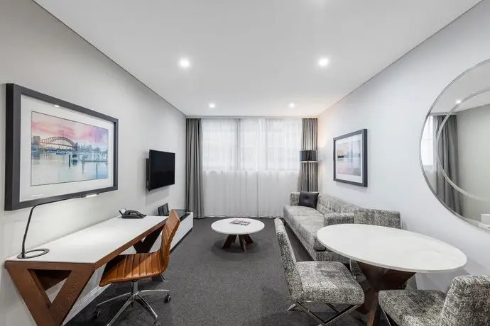 Meriton Suites North Sydney 