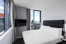 Meriton Suites Southport 