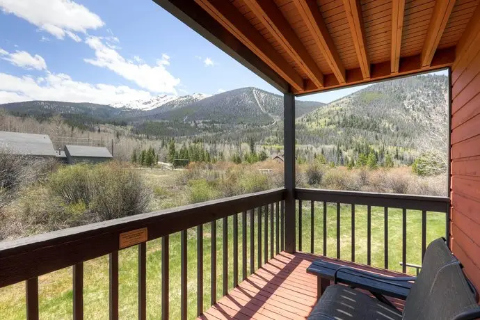 Mountainside Condominiums by Bighorn Rentals 