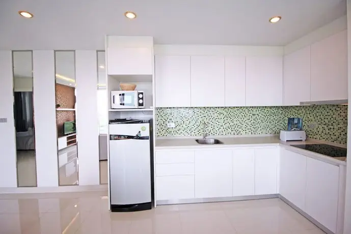 Amazon Residence by Pattaya Sunny Rentals 